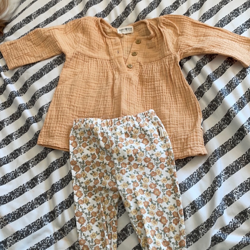 Baby girl floral outfit